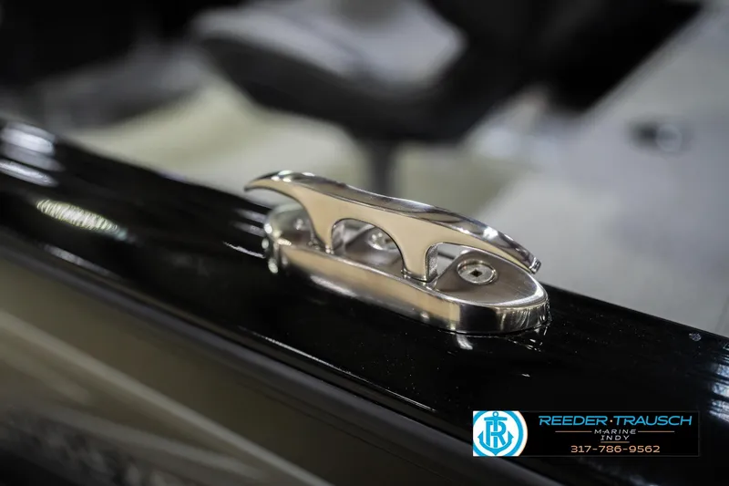 Slide: The Image of 2026 Lund 1700 Explorer SS boat cleat detail with Reeder Trausch Marine logo. - 67