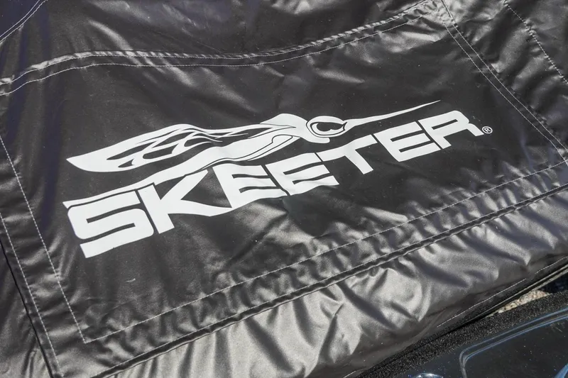 Slide: The Image of Skeeter FXR20 Apex 2021 boat cover with logo design. - 9