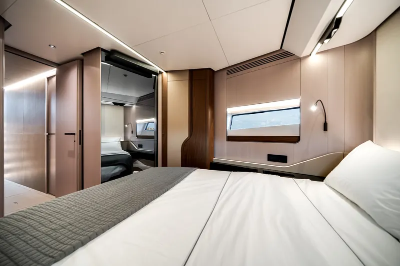 Slide: The Image of Azimut S8 2026 - 13