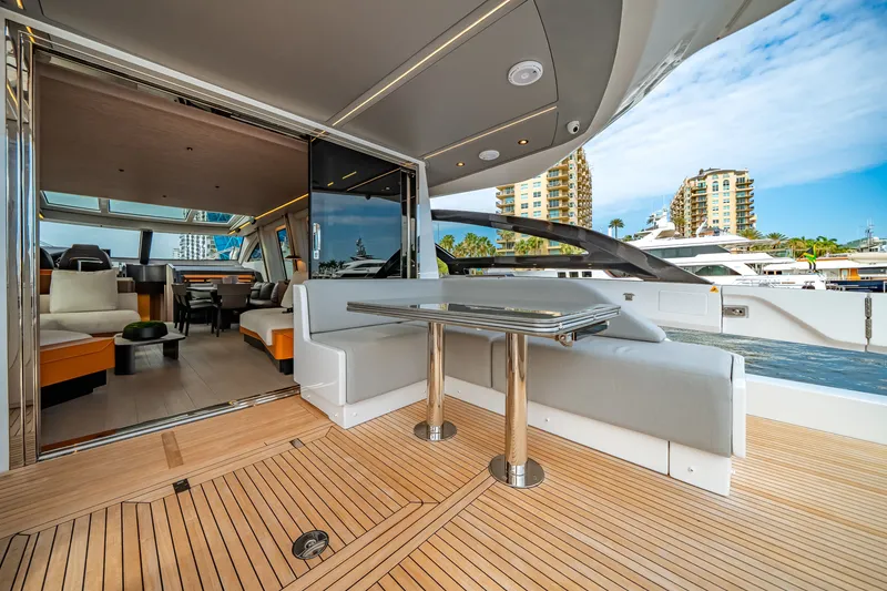 Slide: The Image of Azimut S8 2026 - 60