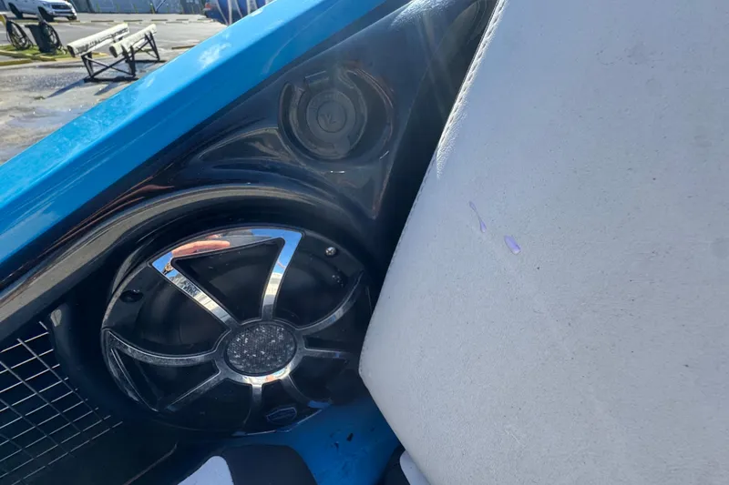 Slide: The Image of Speaker detail on 2022 Yamaha Boats 255XD, featuring sleek design and modern audio system. - 82