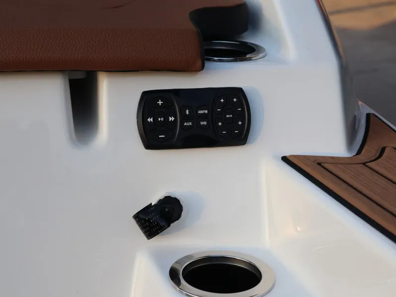 Slide: The Image of Yamaha 222SD 2026 - 10