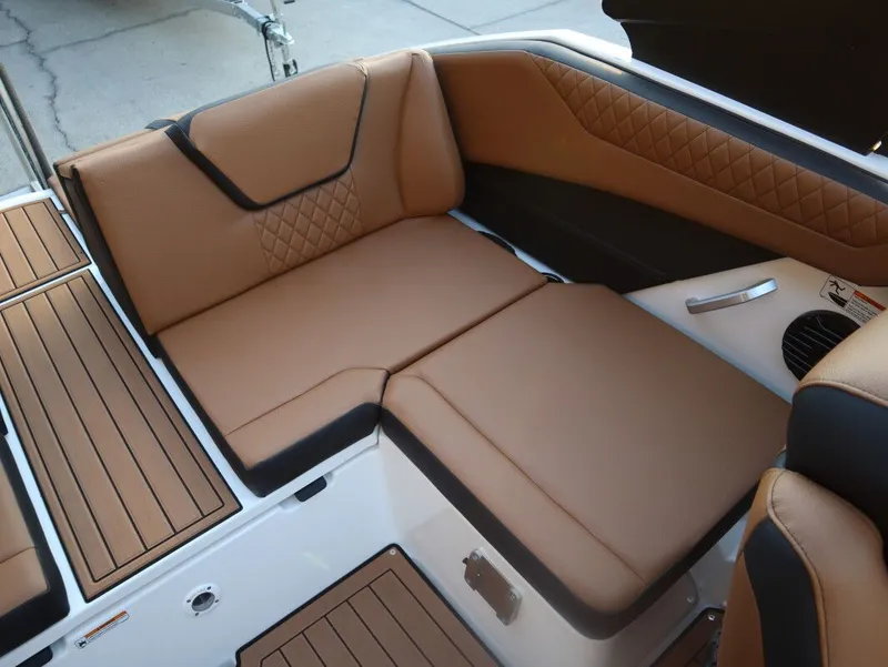 Slide: The Image of Yamaha 222SD 2026 - 17