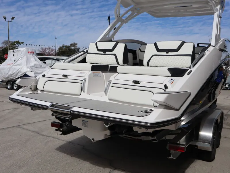 Slide: The Image of Yamaha 275SD 2026 - 10