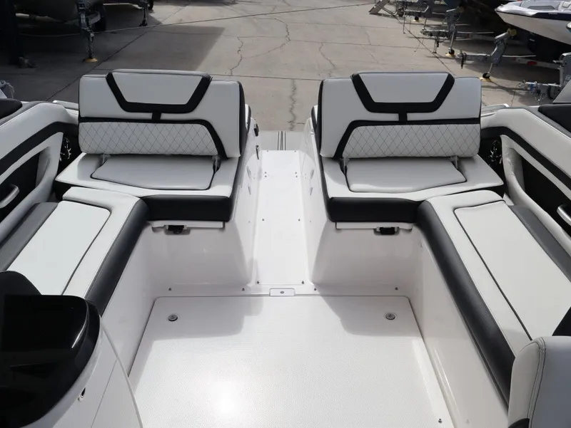 Slide: The Image of Yamaha 275SD 2026 - 12