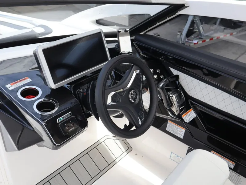 Slide: The Image of Yamaha 275SD 2026 - 13