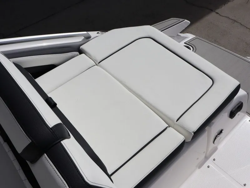 Slide: The Image of Yamaha 275SD 2026 - 21