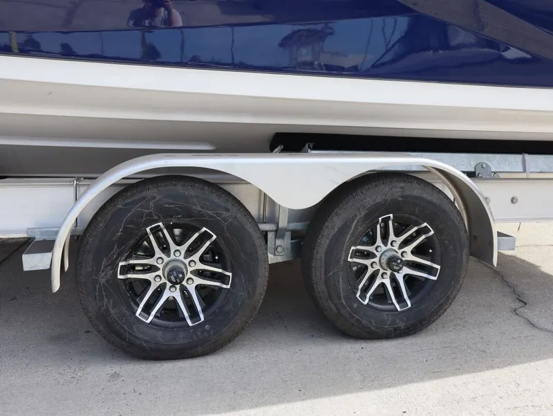 Slide: The Image of Yamaha 275SD 2026 - 8