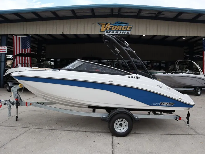 The Image of Yamaha AR195 2026 - 1