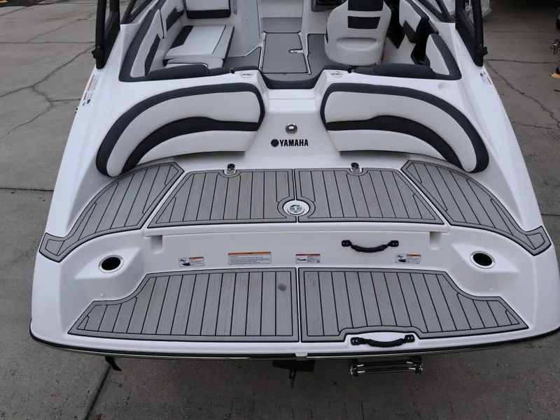 Slide: The Image of Yamaha AR195 2026 - 11