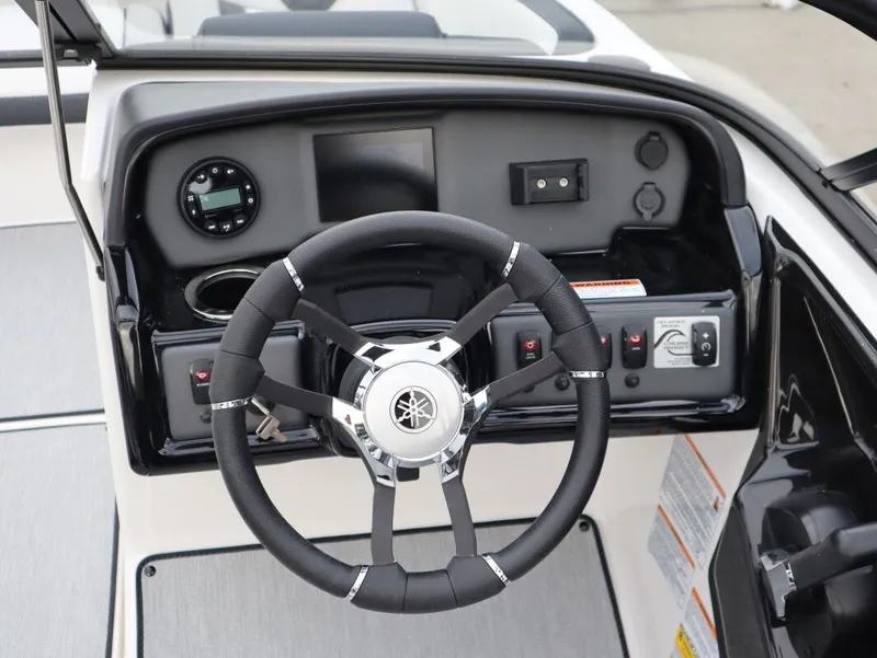 Slide: The Image of Yamaha AR195 2026 - 18