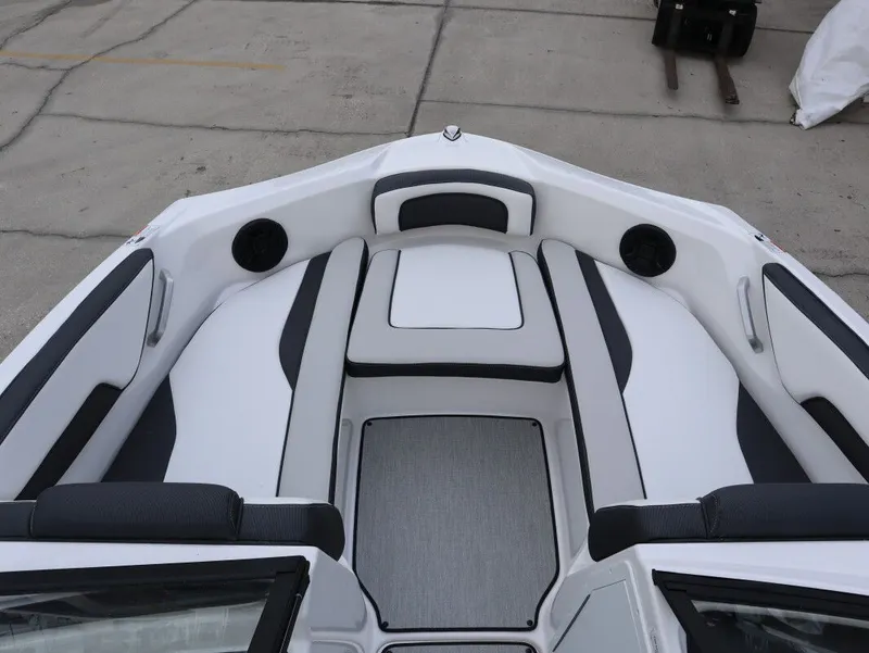 Slide: The Image of Yamaha AR195 2026 - 20