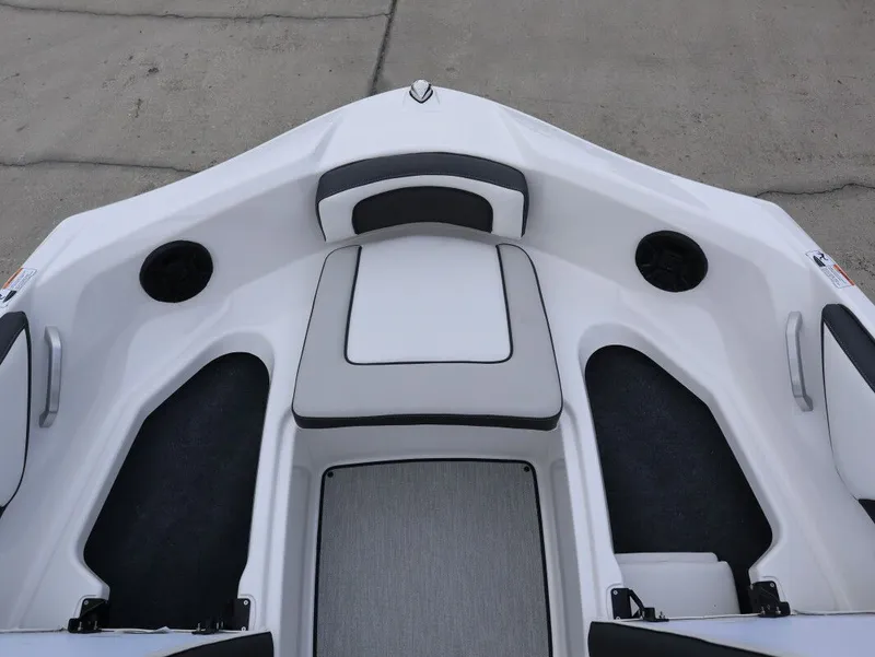 Slide: The Image of Yamaha AR195 2026 - 24