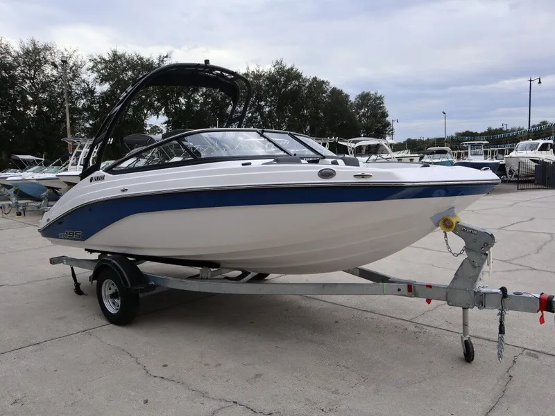 Slide: The Image of Yamaha AR195 2026 - 4