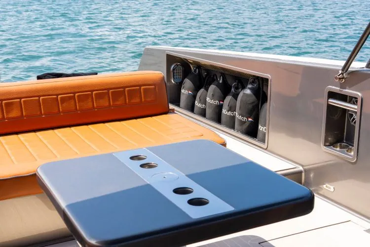 Slide: The Image of 2015 Vandutch 40 - Image 16 - 16