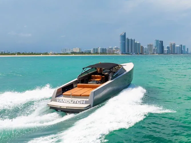 Slide: The Image of 2015 Vandutch 40 - Image 3 - 3