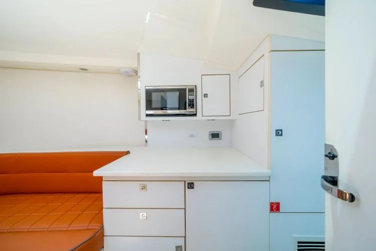 Slide: The Image of 2015 Vandutch 40 - Image 31 - 31