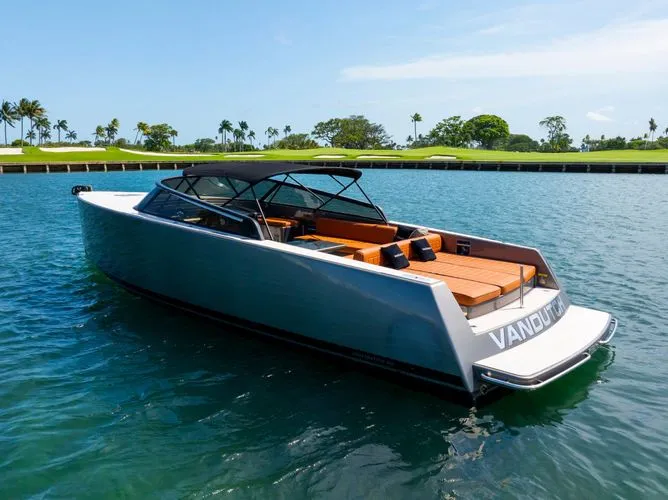 Slide: The Image of 2015 Vandutch 40 - Image 8 - 8