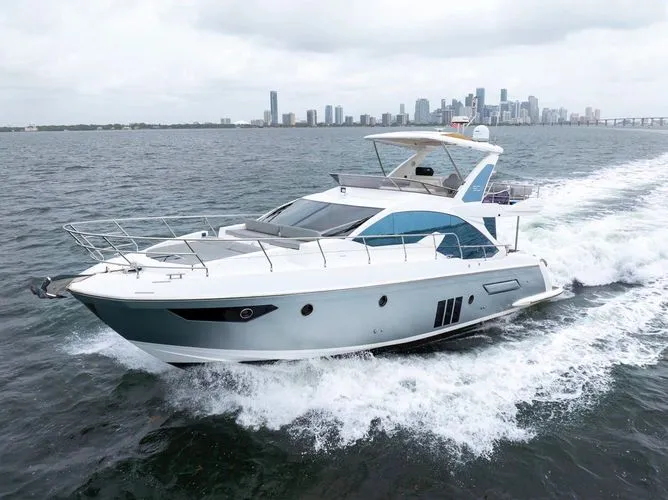 The Image of 2016 Azimut 50 Fly - Image 1 - 1