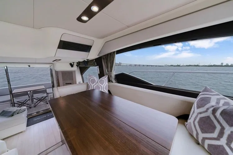 Slide: The Image of 2016 Azimut 50 Fly - Image 16 - 16