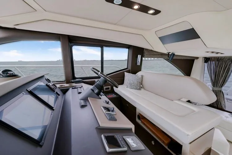 Slide: The Image of 2016 Azimut 50 Fly - Image 18 - 18