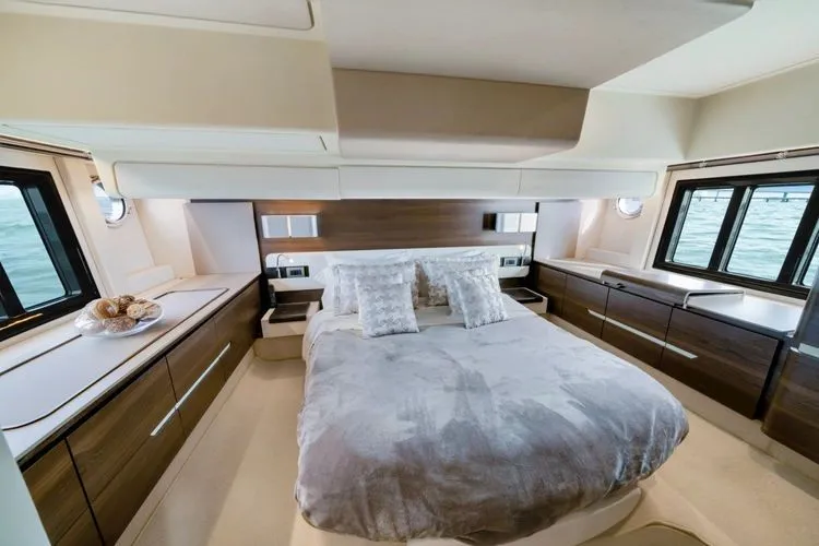 Slide: The Image of 2016 Azimut 50 Fly - Image 25 - 25