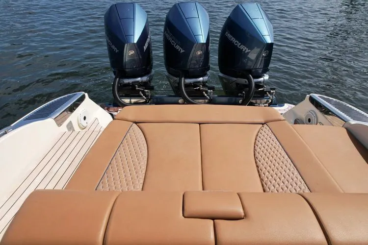 Slide: The Image of 2022 Chris-craft Launch 35 Gt - Image 5 - 5