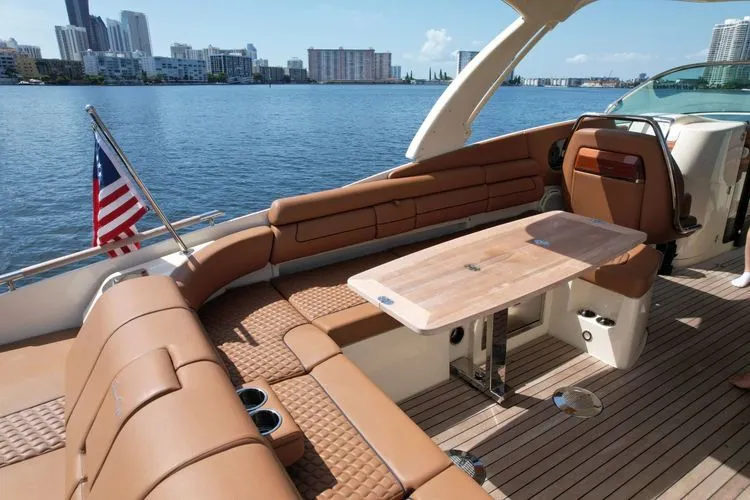 Slide: The Image of 2022 Chris-craft Launch 35 Gt - Image 7 - 7