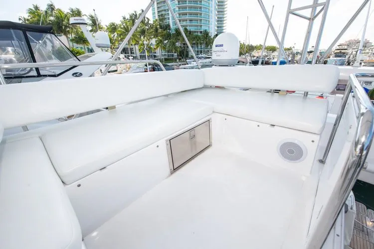 Slide: The Image of 2017 Azimut 42 Fly - Image 18 - 18