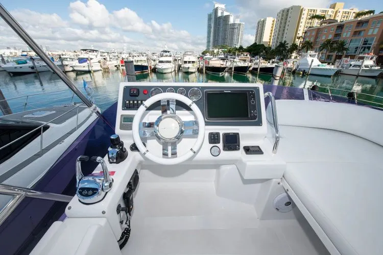Slide: The Image of 2017 Azimut 42 Fly - Image 21 - 21