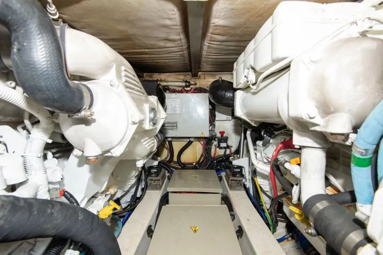 Slide: The Image of 2017 Azimut 42 Fly - Image 25 - 25