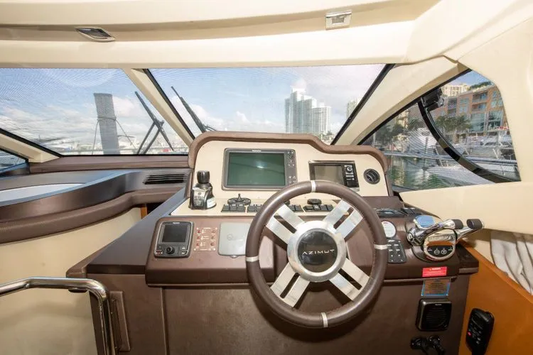 Slide: The Image of 2017 Azimut 42 Fly - Image 28 - 28
