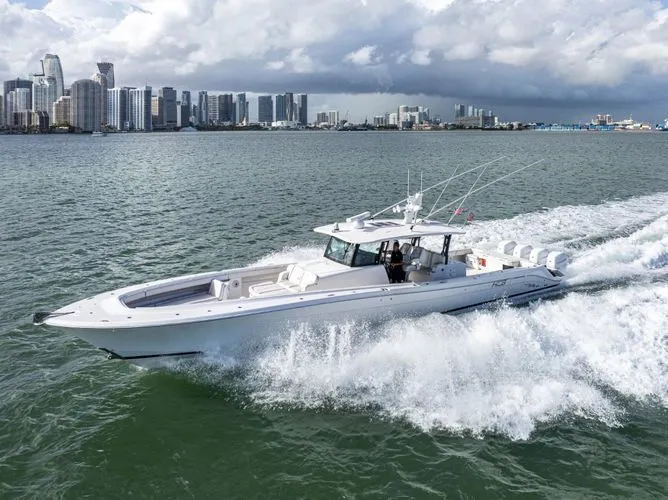 The Image of 2017 Hcb 53 Suenos Rxv - Image 1 - 1