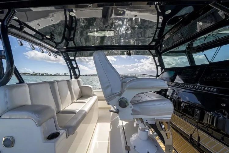 Slide: The Image of 2017 Hcb 53 Suenos Rxv - Image 18 - 18