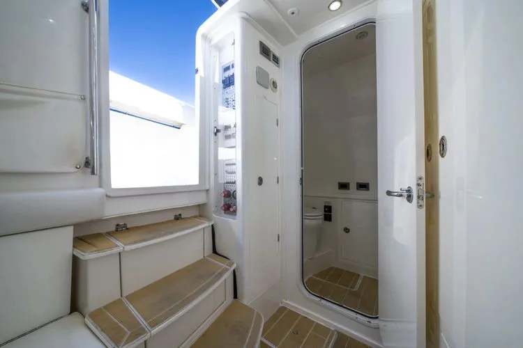 Slide: The Image of 2017 Hcb 53 Suenos Rxv - Image 32 - 32