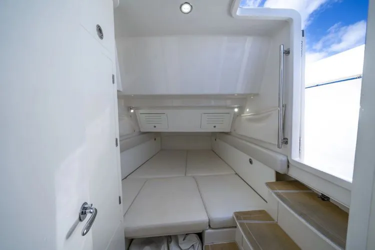 Slide: The Image of 2017 Hcb 53 Suenos Rxv - Image 33 - 33