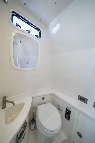 Slide: The Image of 2017 Hcb 53 Suenos Rxv - Image 35 - 35