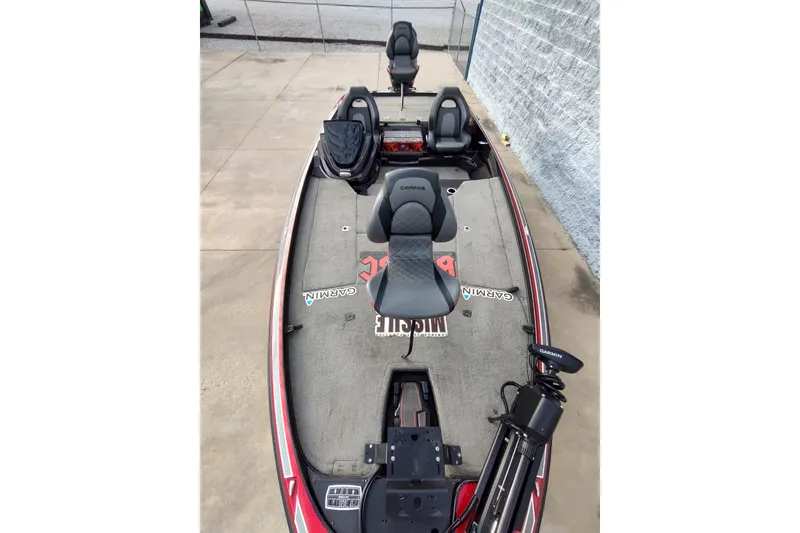 Slide: The Image of 2016 Nitro Z21 fishing boat with seats and Garmin equipment on deck. - 10