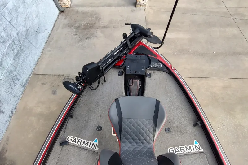 Slide: The Image of 2016 Nitro Z21 boat deck with Garmin equipment and seating. - 8