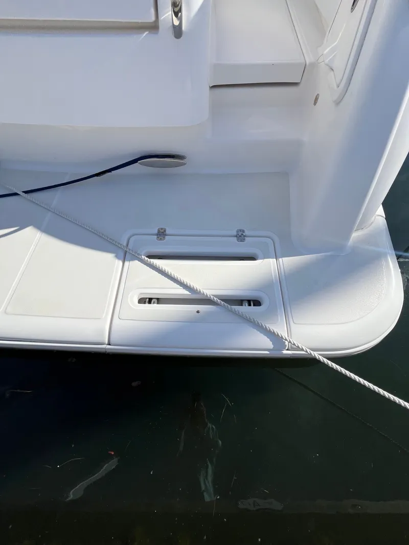 Slide: The Image of Tiara 3500 Sovran 2009 - 26