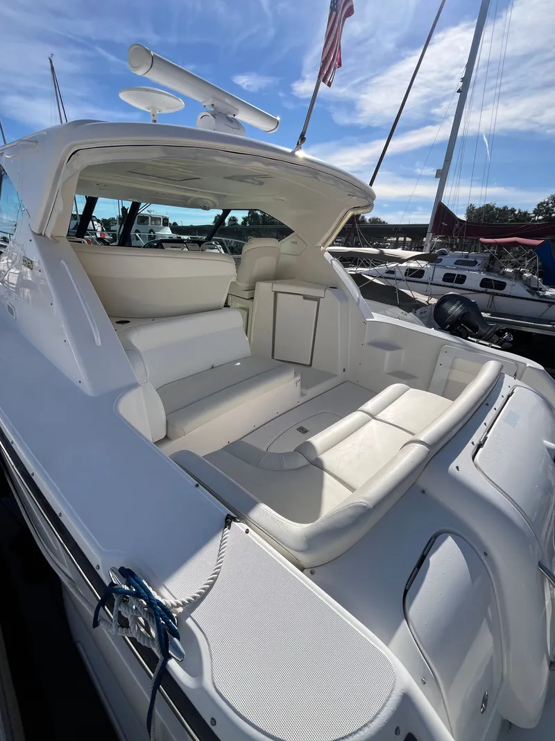 Slide: The Image of Tiara 3500 Sovran 2009 - 28