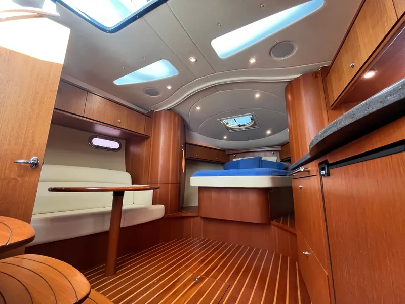 Slide: The Image of Tiara 3500 Sovran 2009 - 62