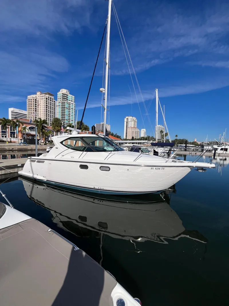 Slide: The Image of Tiara 3500 Sovran 2009 - 7