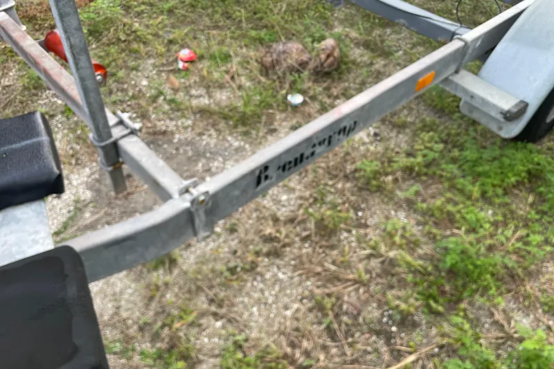 Slide: The Image of Trailer frame on grass, Dragonfly 800 Swing Wing, 1992 model. - 73