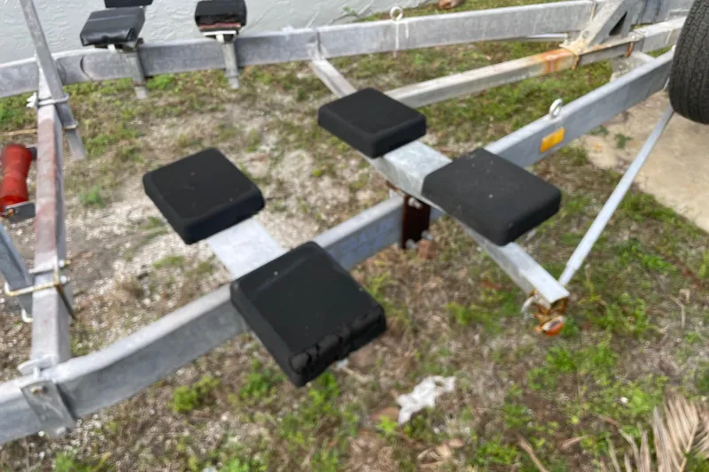 Slide: The Image of Trailer frame with padded supports, Dragonfly 800 Swing Wing, 1992 model. - 77