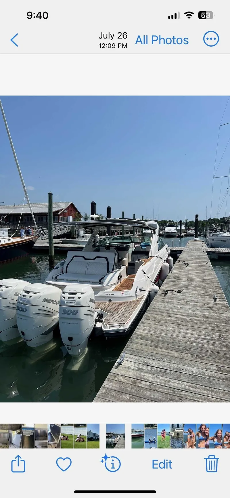 Slide: The Image of Sea Ray SLX 350 Outboard 2017 - 12