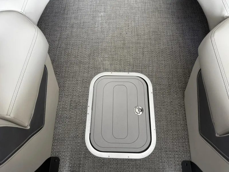 Slide: The Image of Barletta Lusso L23UC 2025 - 13