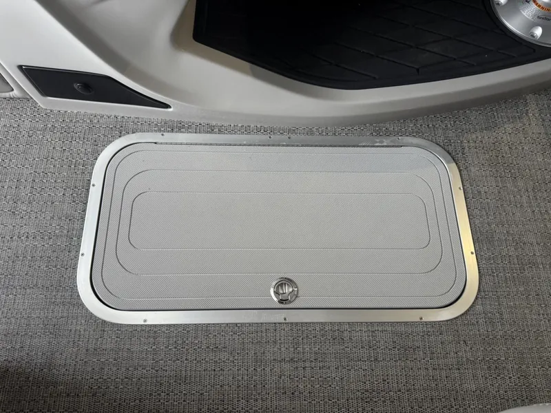 Slide: The Image of Barletta Lusso L23UC 2025 - 15