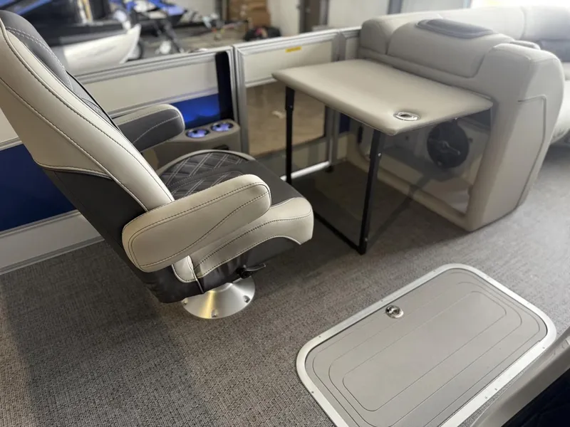 Slide: The Image of Barletta Lusso L23UC 2025 - 24