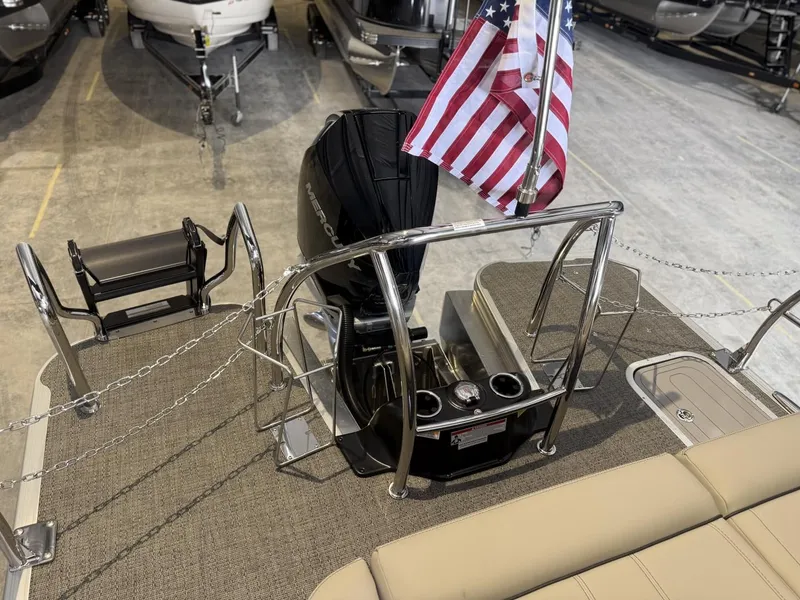 Slide: The Image of Barletta Lusso L23UC 2025 - 35